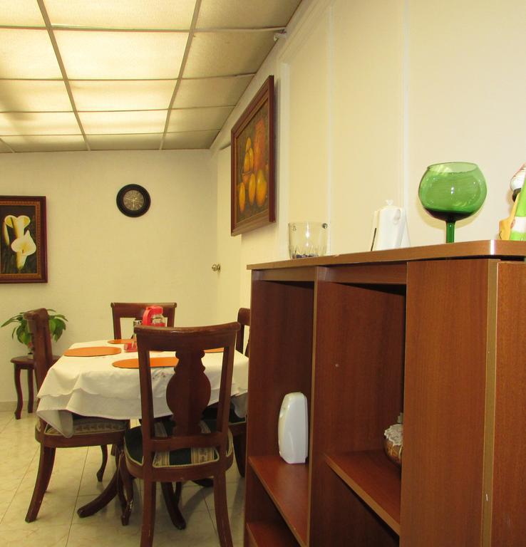 보고타 Casa De Huespedes Shalom Victoria 게스트하우스 외부 사진