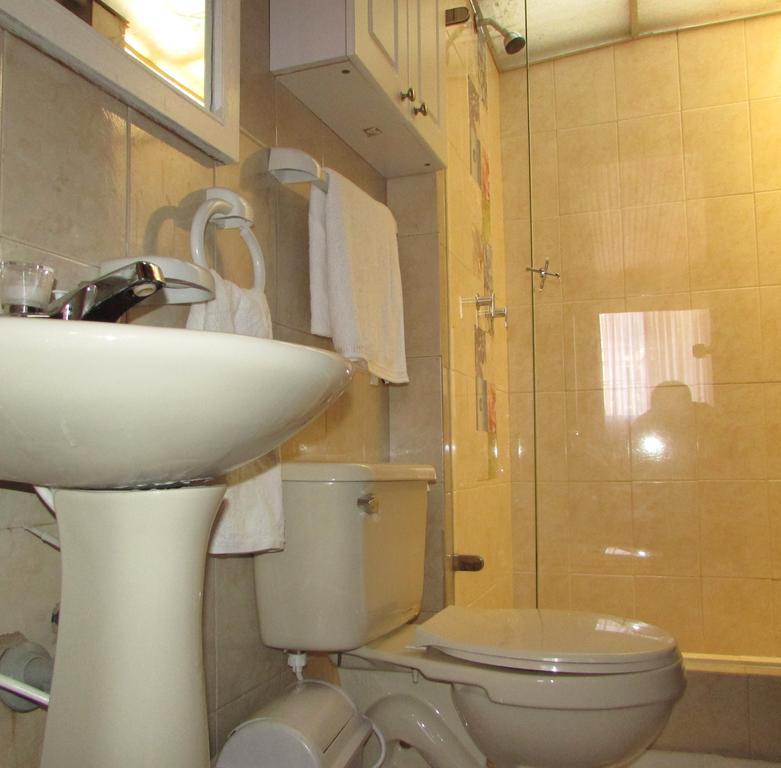 보고타 Casa De Huespedes Shalom Victoria 게스트하우스 외부 사진