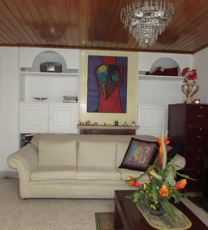보고타 Casa De Huespedes Shalom Victoria 게스트하우스 외부 사진