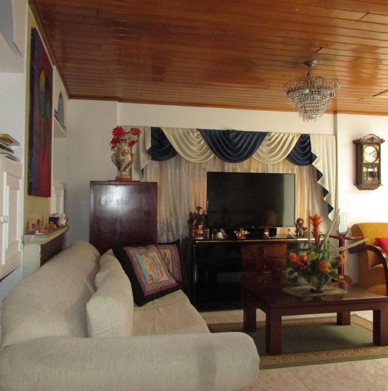 보고타 Casa De Huespedes Shalom Victoria 게스트하우스 외부 사진
